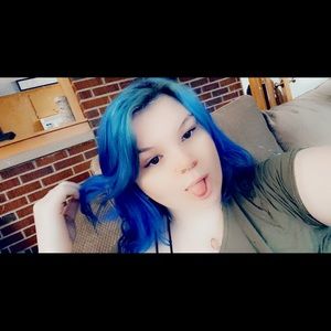 Meet your Posher, Hailey